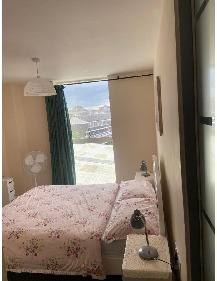 Lovely 2Br Apartment W/ City View London Eksteriør billede