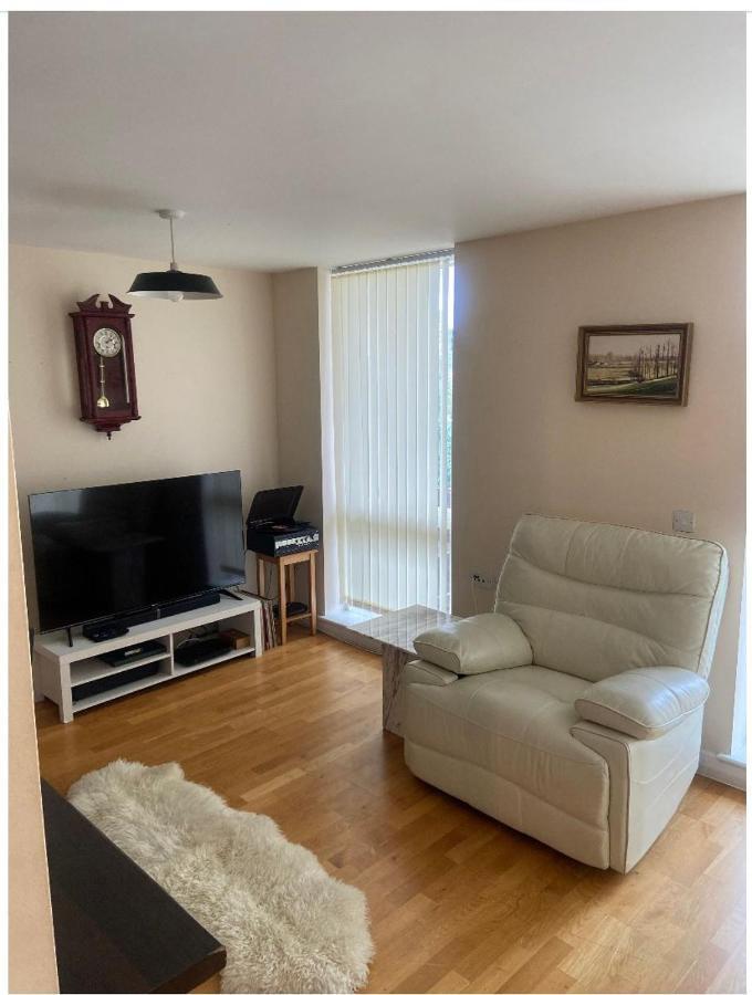 Lovely 2Br Apartment W/ City View London Eksteriør billede
